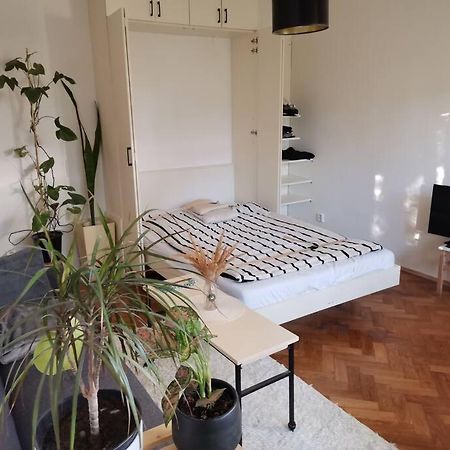 Cozy Studio In The City Centre Near Train Station Bratislava Buitenkant foto